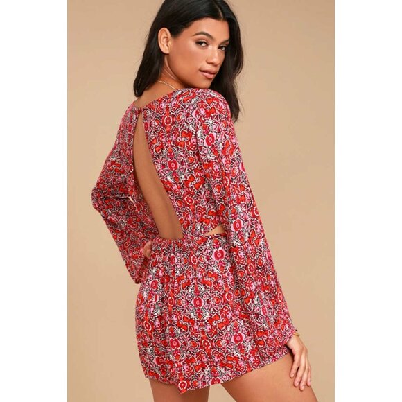 NWT Billabong Pink/Red Long Sleeve Floral Print Romper Sz Large V-Neck Cut Outs - Picture 2 of 13
